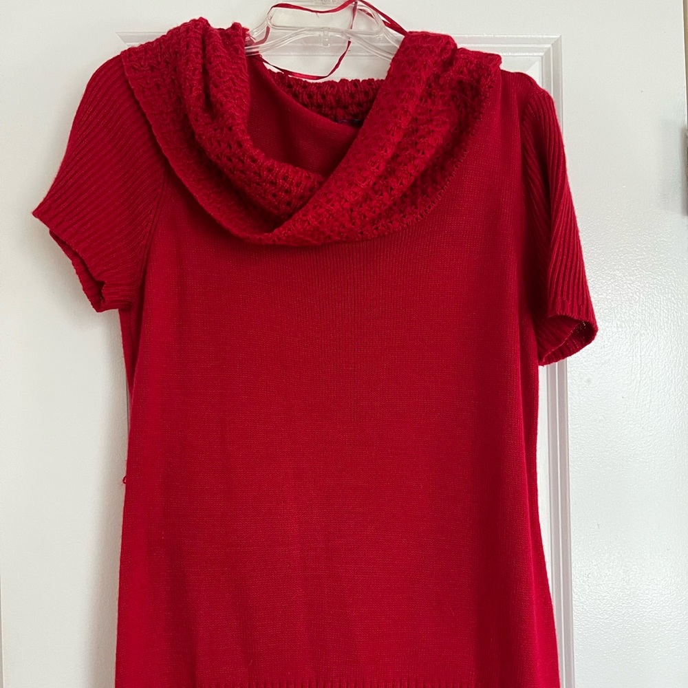 XL red sweater with loops for belt